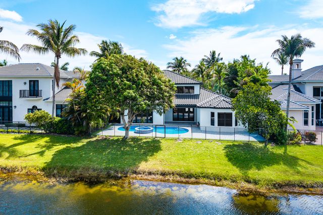 17585 Middlebrook Way, Boca Raton, FL 33496