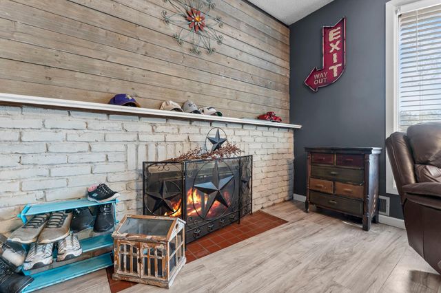 10239 Raven Street NW, Coon Rapids, MN 55433