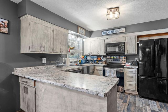 10239 Raven Street NW, Coon Rapids, MN 55433