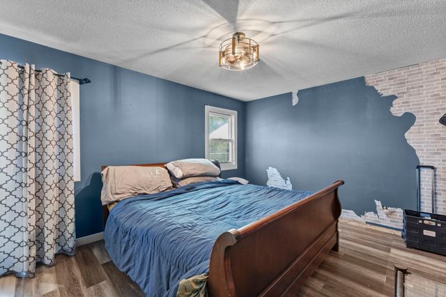 10239 Raven Street NW, Coon Rapids, MN 55433