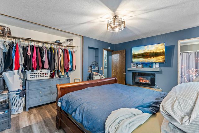 10239 Raven Street NW, Coon Rapids, MN 55433