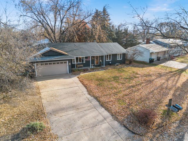 10239 Raven Street NW, Coon Rapids, MN 55433