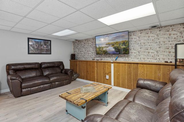 10239 Raven Street NW, Coon Rapids, MN 55433