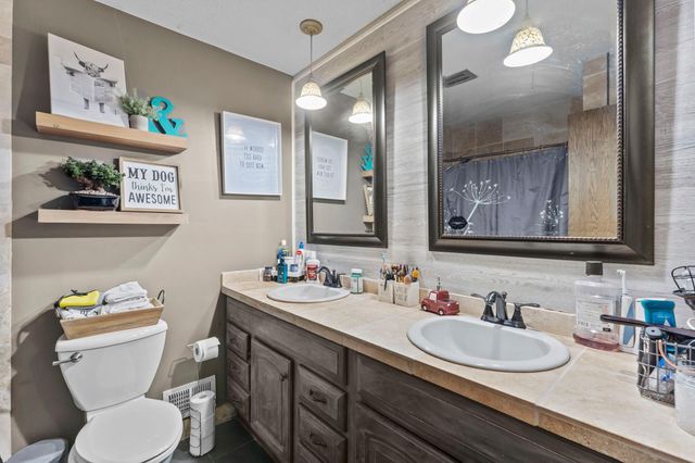 10239 Raven Street NW, Coon Rapids, MN 55433