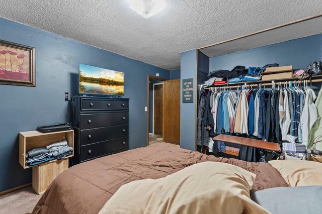 10239 Raven Street NW, Coon Rapids, MN 55433