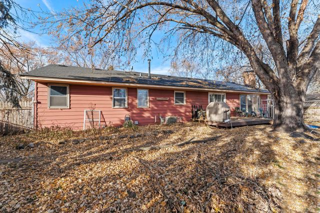 10239 Raven Street NW, Coon Rapids, MN 55433