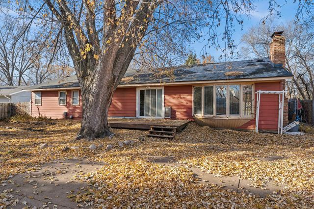 10239 Raven Street NW, Coon Rapids, MN 55433