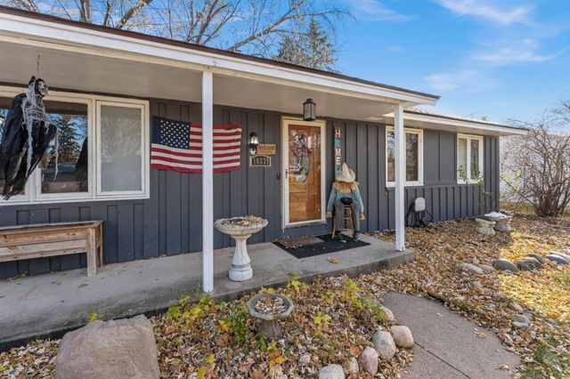 10239 Raven Street NW, Coon Rapids, MN 55433