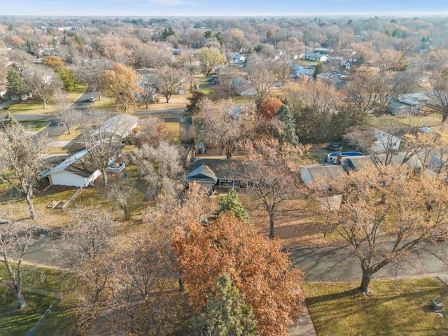 10239 Raven Street NW, Coon Rapids, MN 55433