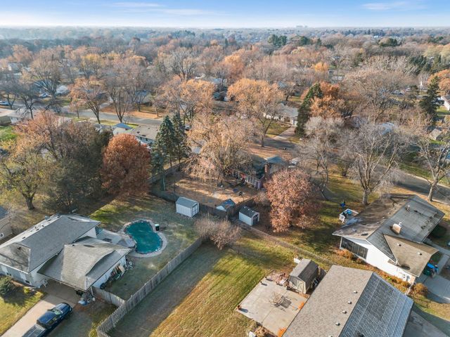 10239 Raven Street NW, Coon Rapids, MN 55433