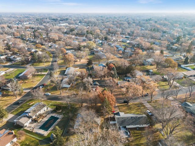 10239 Raven Street NW, Coon Rapids, MN 55433