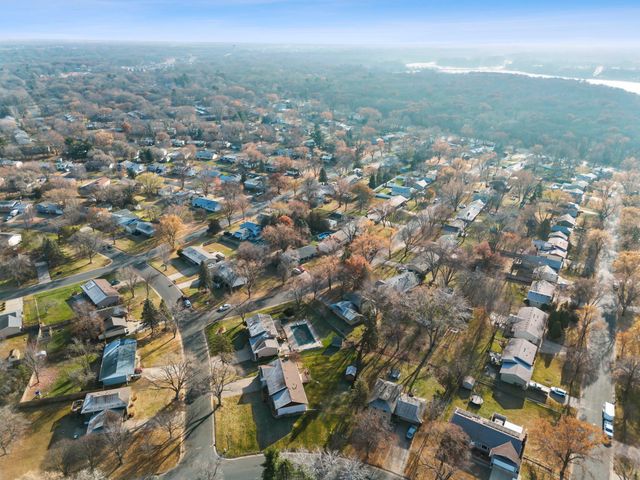 10239 Raven Street NW, Coon Rapids, MN 55433