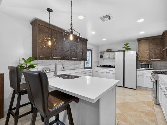 2522 Baycrest Drive, Houston, TX 77058