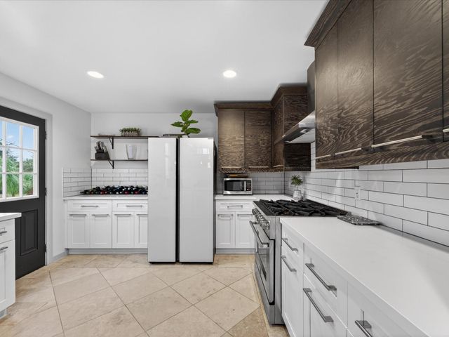 2522 Baycrest Drive, Houston, TX 77058