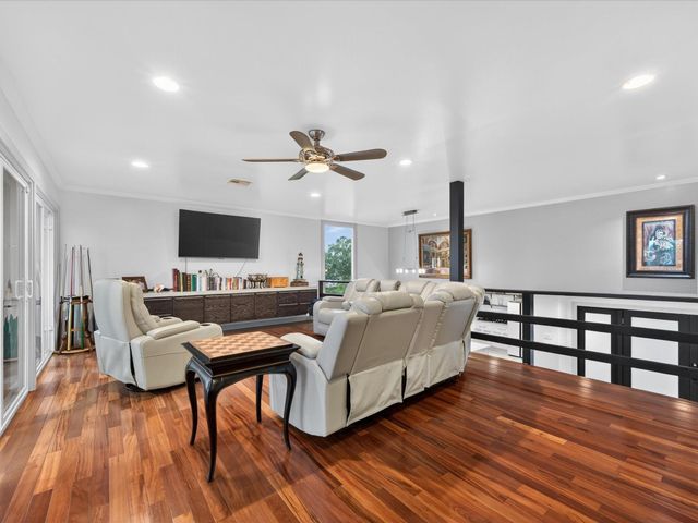 2522 Baycrest Drive, Houston, TX 77058