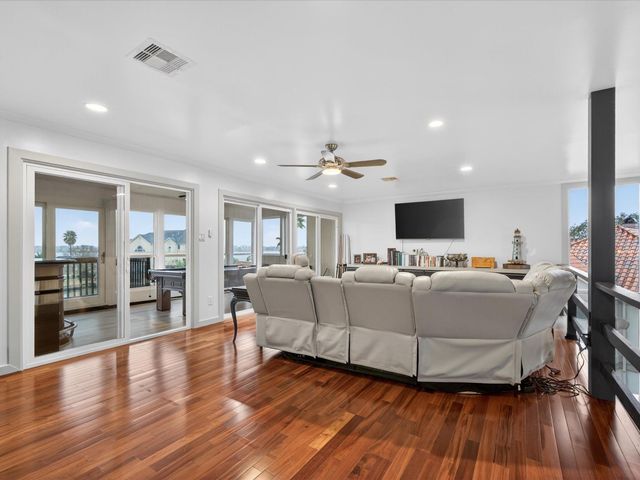 2522 Baycrest Drive, Houston, TX 77058