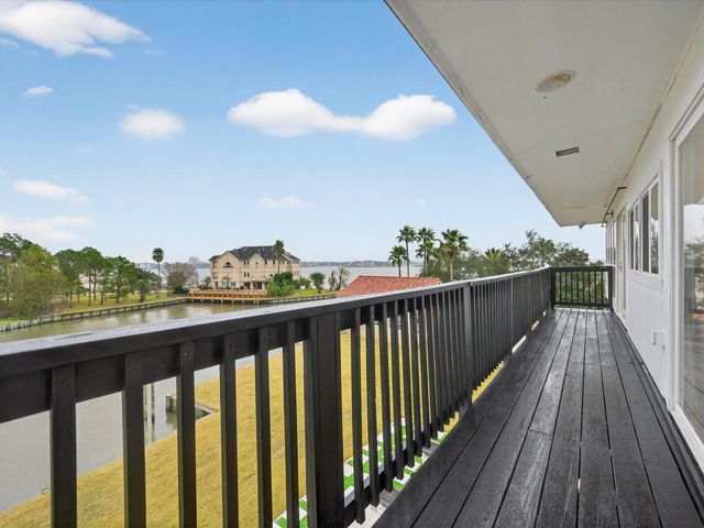 2522 Baycrest Drive, Houston, TX 77058