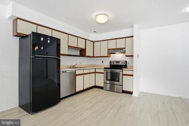 13 PROVINCETOWN DR, Marlton, NJ 08053