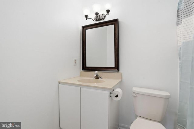 13 PROVINCETOWN DR, Marlton, NJ 08053