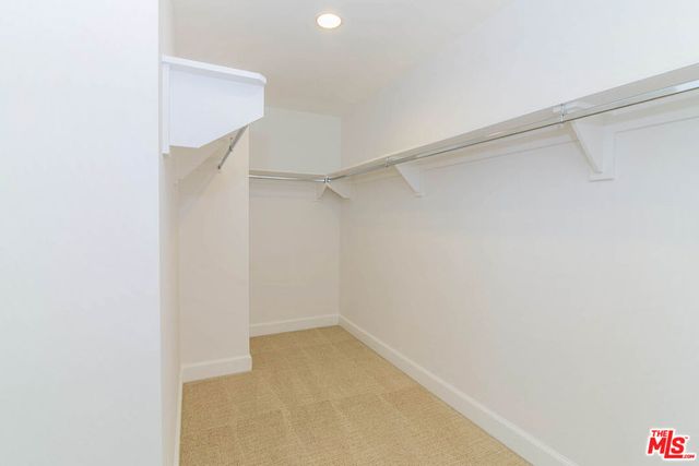 900 W Olympic Boulevard 28C, Los Angeles, CA 90015