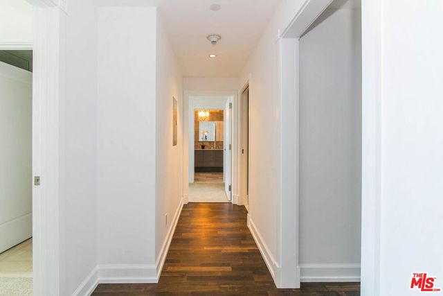 900 W Olympic Boulevard 28C, Los Angeles, CA 90015