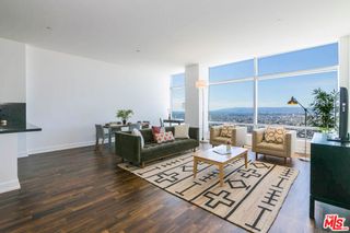 900 W Olympic Boulevard 28C, Los Angeles, CA 90015