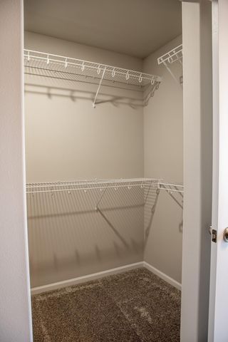 212 Lionheart Drive, Horace, ND 58047