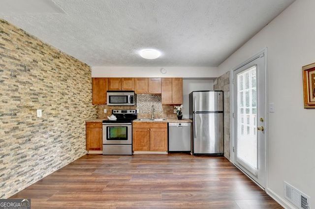 3414 Broxton Mill Way, Snellville, GA 30039