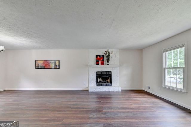 3414 Broxton Mill Way, Snellville, GA 30039