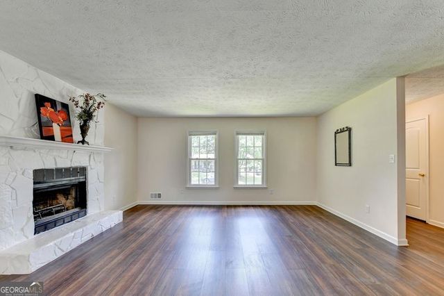 3414 Broxton Mill Way, Snellville, GA 30039