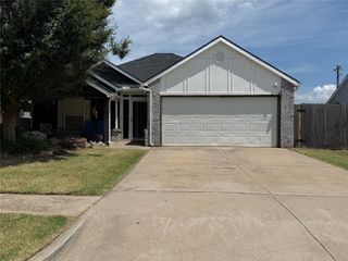 2817 Cedarcrest Street, Norman, OK 73071