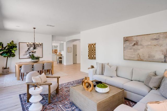 3277 Mount Tamalpais Dr, Roseville, CA 95747