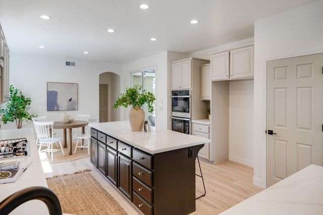 3277 Mount Tamalpais Dr, Roseville, CA 95747