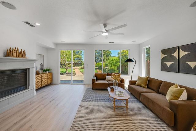 3277 Mount Tamalpais Dr, Roseville, CA 95747