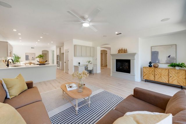 3277 Mount Tamalpais Dr, Roseville, CA 95747