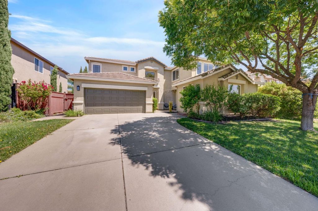 3277 Mount Tamalpais Dr, Roseville, CA 95747