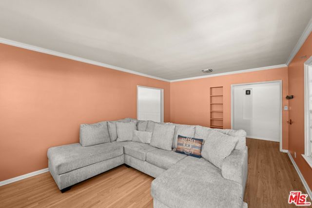 5656 Vesper Avenue, Sherman Oaks, CA 91411