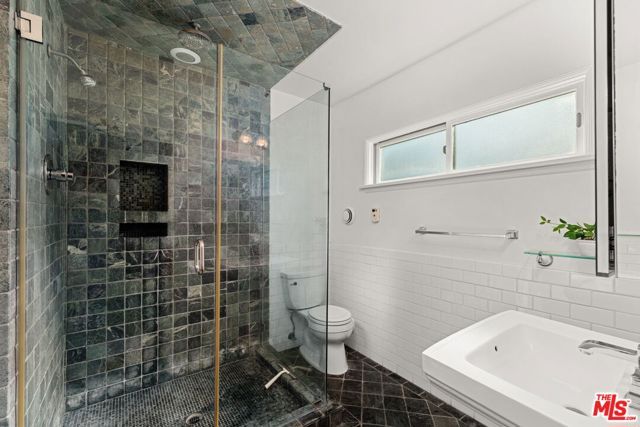 5656 Vesper Avenue, Sherman Oaks, CA 91411