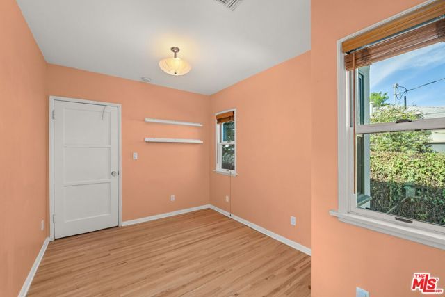 5656 Vesper Avenue, Sherman Oaks, CA 91411