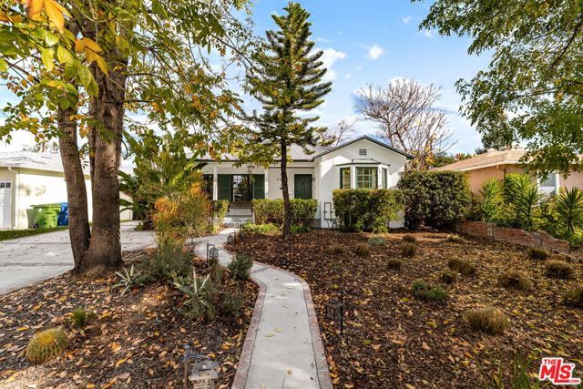5656 Vesper Avenue, Sherman Oaks, CA 91411