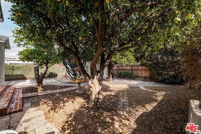 5656 Vesper Avenue, Sherman Oaks, CA 91411