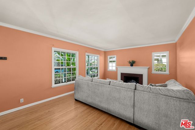 5656 Vesper Avenue, Sherman Oaks, CA 91411