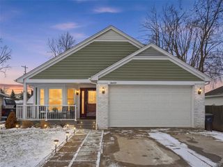 26450 Beamer Street, Harrison Charter Township, MI 48045
