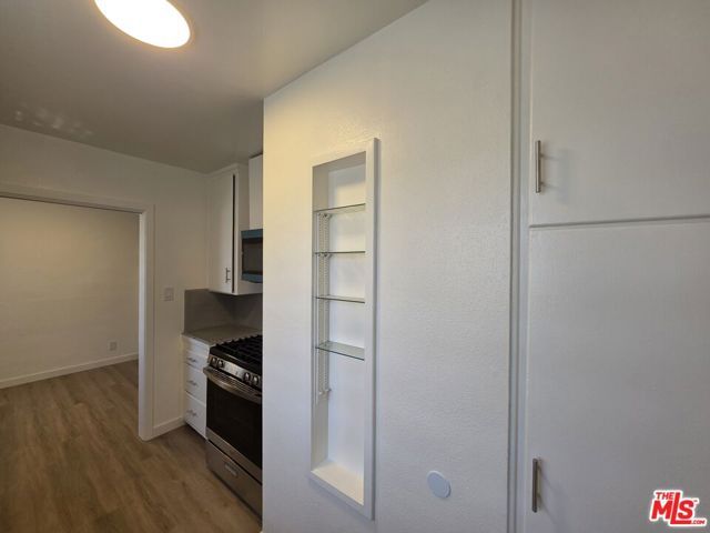 1280 West Boulevard 1282B, Los Angeles, CA 90019