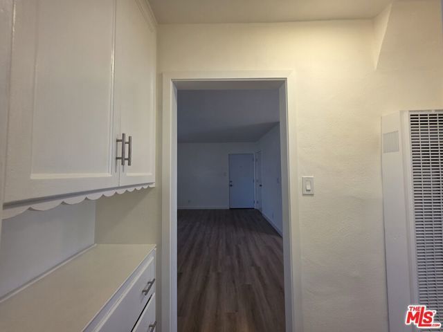 1280 West Boulevard 1282B, Los Angeles, CA 90019