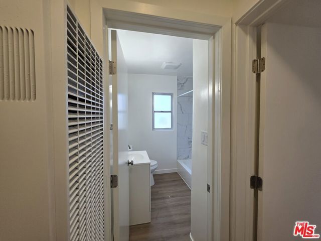 1280 West Boulevard 1282B, Los Angeles, CA 90019