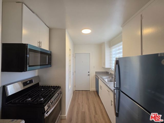 1280 West Boulevard 1282B, Los Angeles, CA 90019