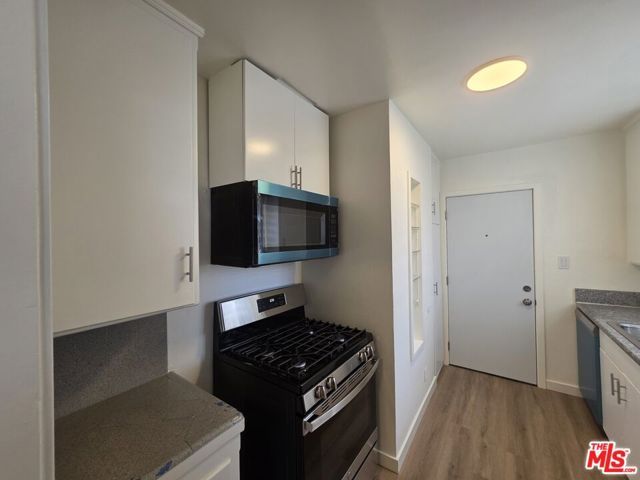 1280 West Boulevard 1282B, Los Angeles, CA 90019