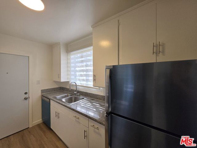 1280 West Boulevard 1282B, Los Angeles, CA 90019