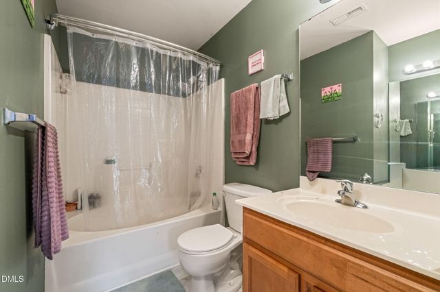 2806 Wyntercrest Lane, Durham, NC 27713